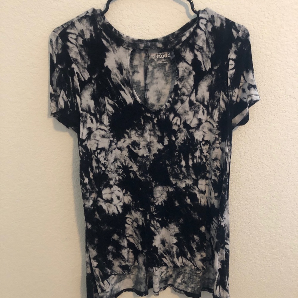 Black and white top ! Super soft !